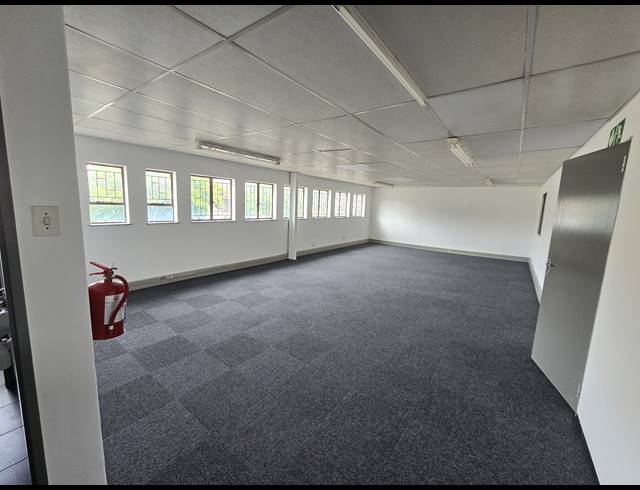 420M² WAREHOUSE TO LET IN MEADOWDALE